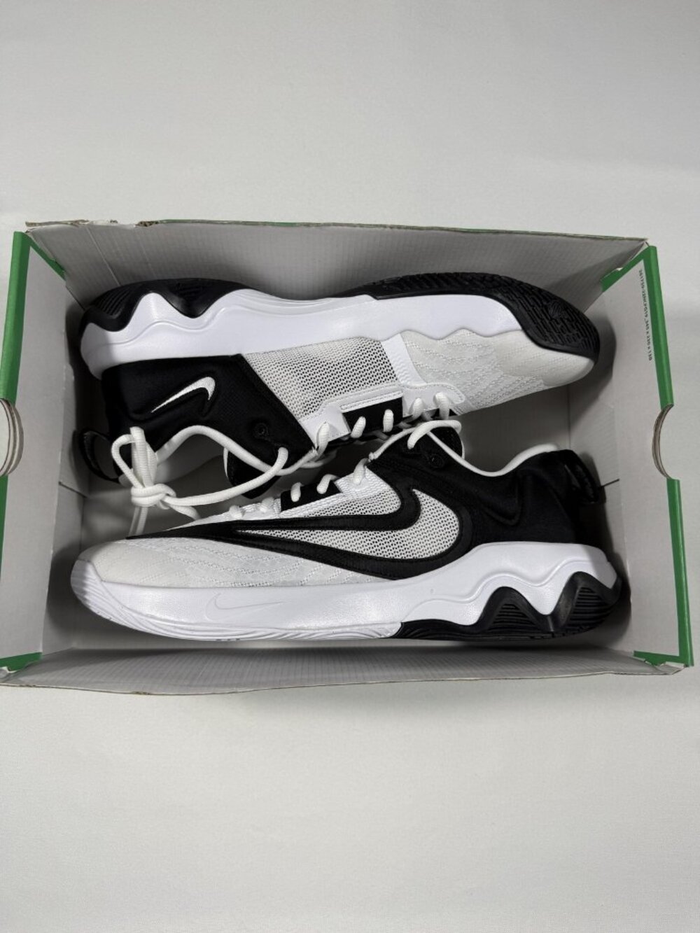 New Nike Giannis Immortality 3 Basketball Shoes Mens 12 White Black DZ7533-100